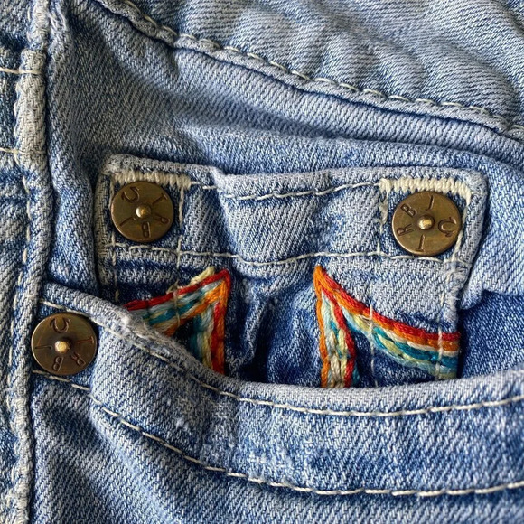 True Religion Straight Leg Jeans Womens 29 Light Wash Rainbow  Pockets - Picture 4 of 8